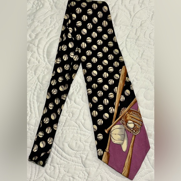 Donberry & Keats Baseball Neck Tie, 58" long X 4" Wide Pre-owned - Picture 1 of 6